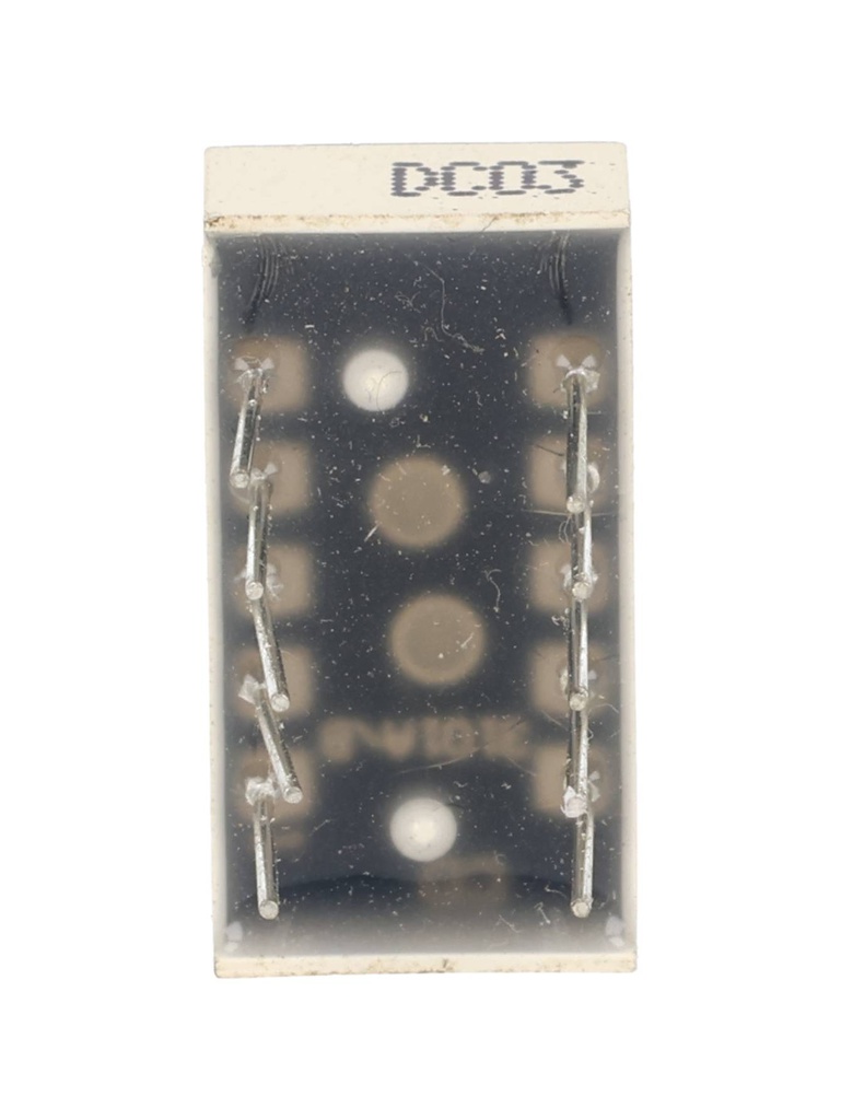 DC03 — DISPLAY DE 7 SEGMENTOS CATODO COMUN 7.5MM