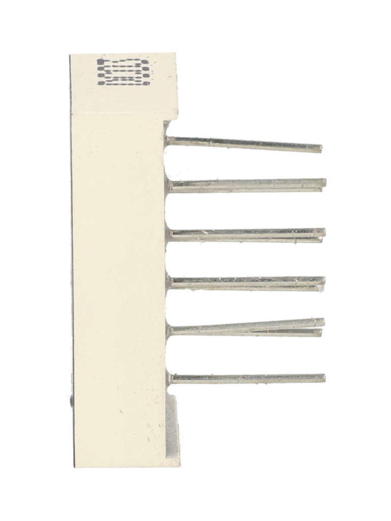 DC03 — DISPLAY DE 7 SEGMENTOS CATODO COMUN 7.5MM