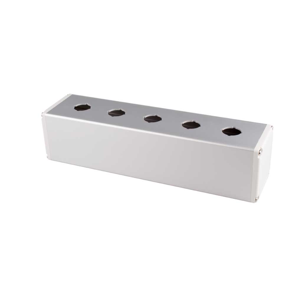 MB70-S-05 — BOTONERA CUADRADA ALUMINIO 5 OPERADORES
